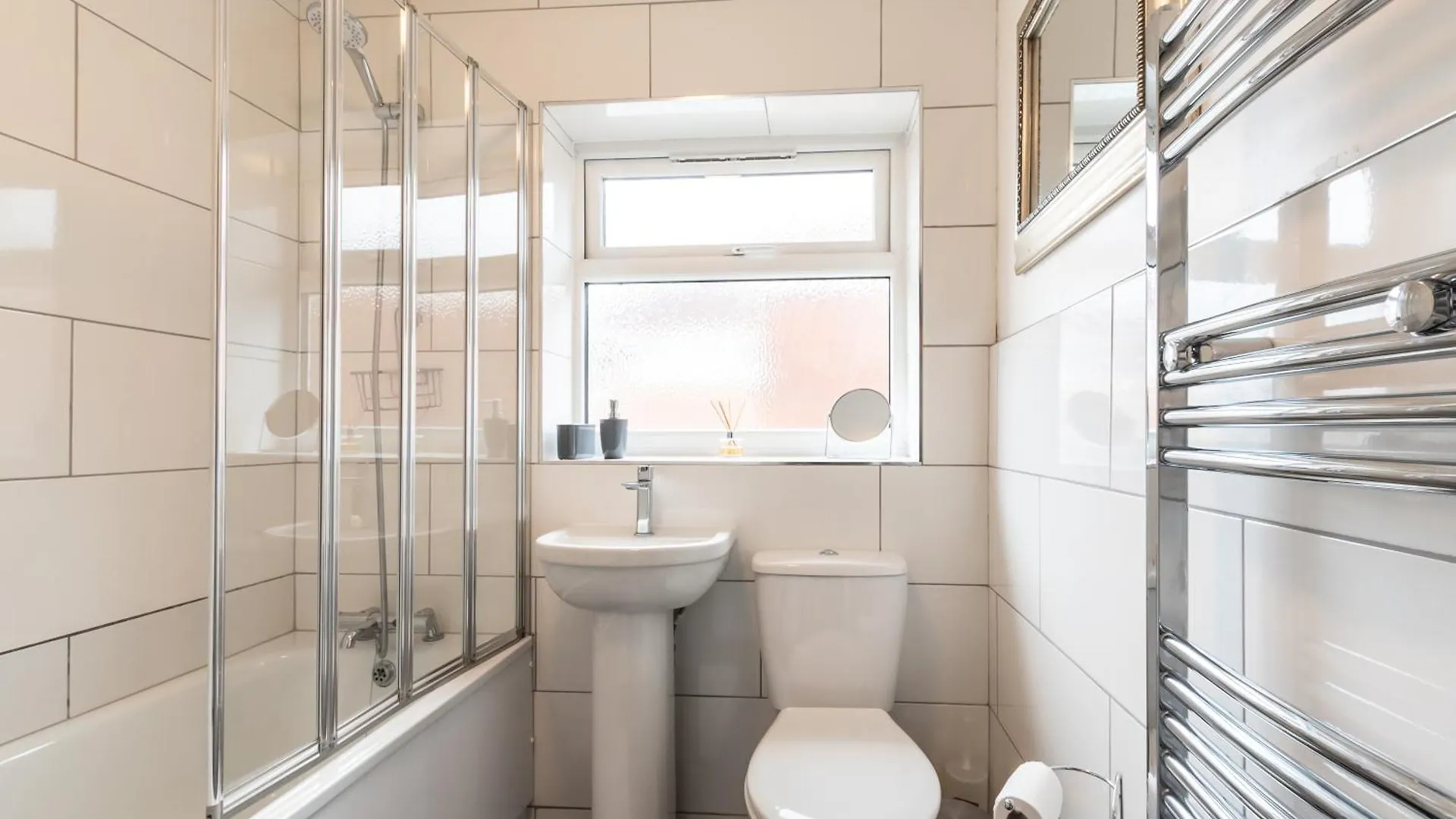 Central Modern Flat In Southampton, Sleeps 5, Free Off-Road Parking, Close To Hospital, Cruise Terminal And Centre, Great For Contractors, Friends & Families 0*, Southampton United Kingdom